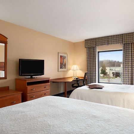 Hampton Inn Geneva Buitenkant foto