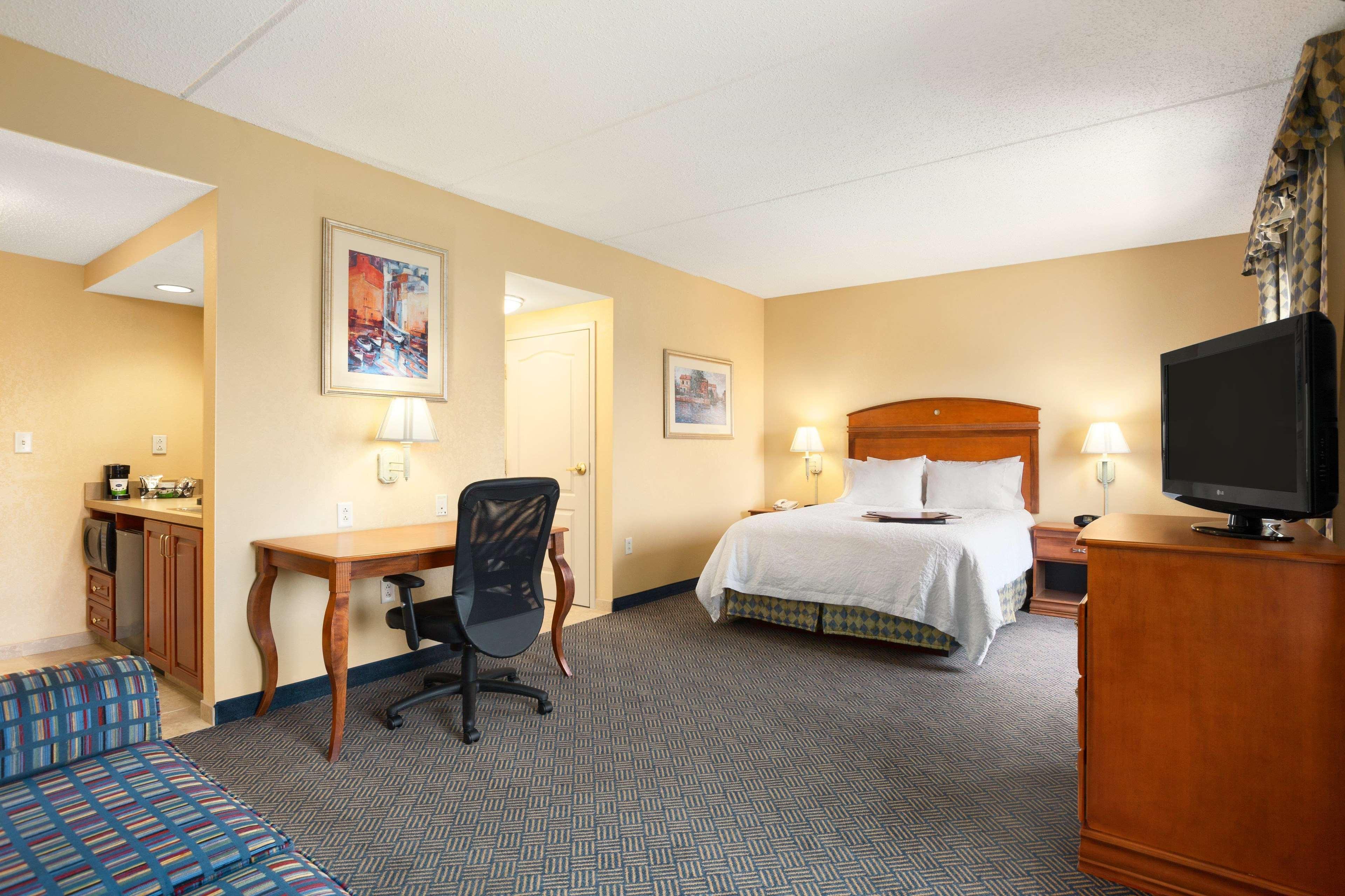 Hampton Inn Geneva Buitenkant foto