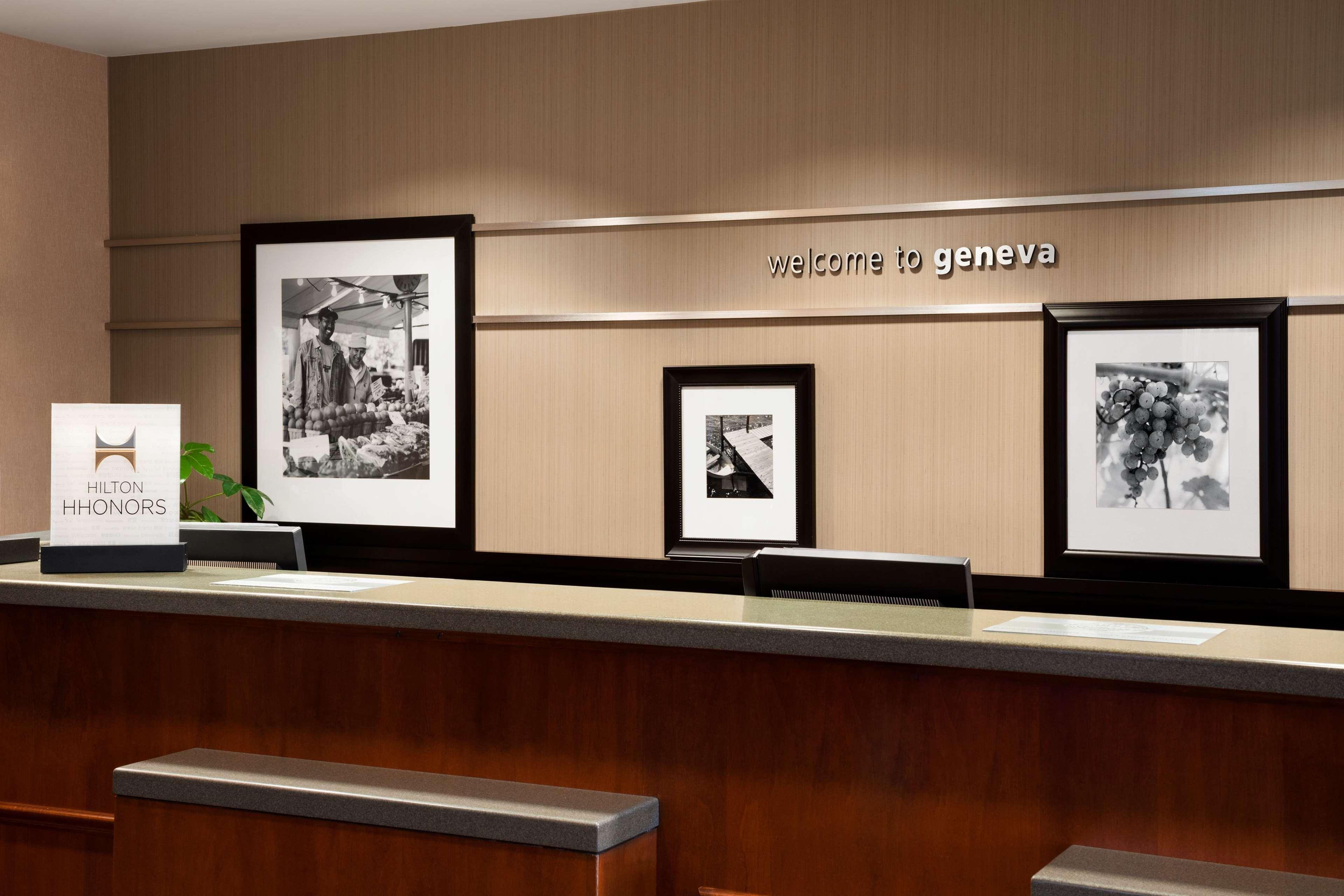 Hampton Inn Geneva Buitenkant foto