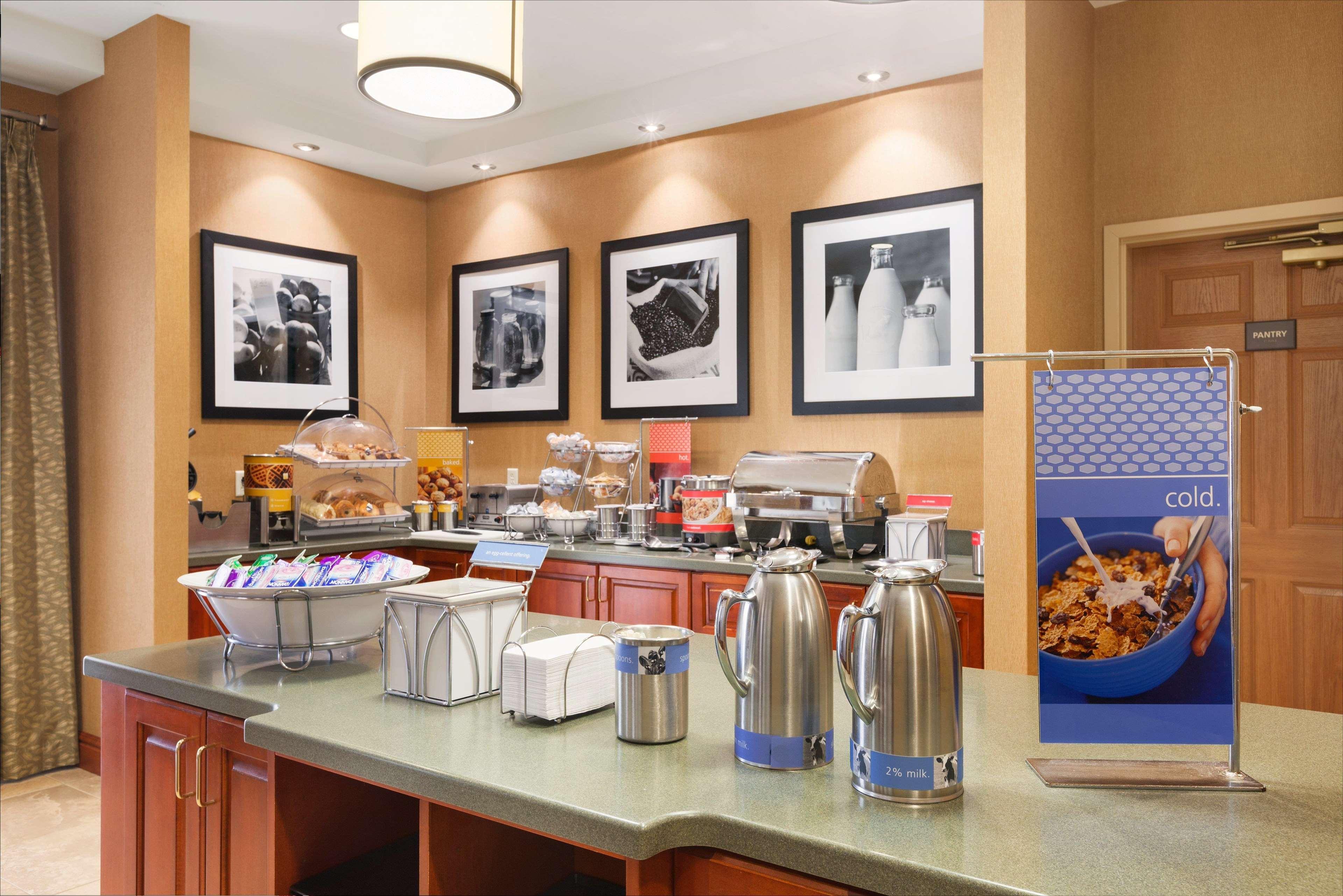 Hampton Inn Geneva Buitenkant foto