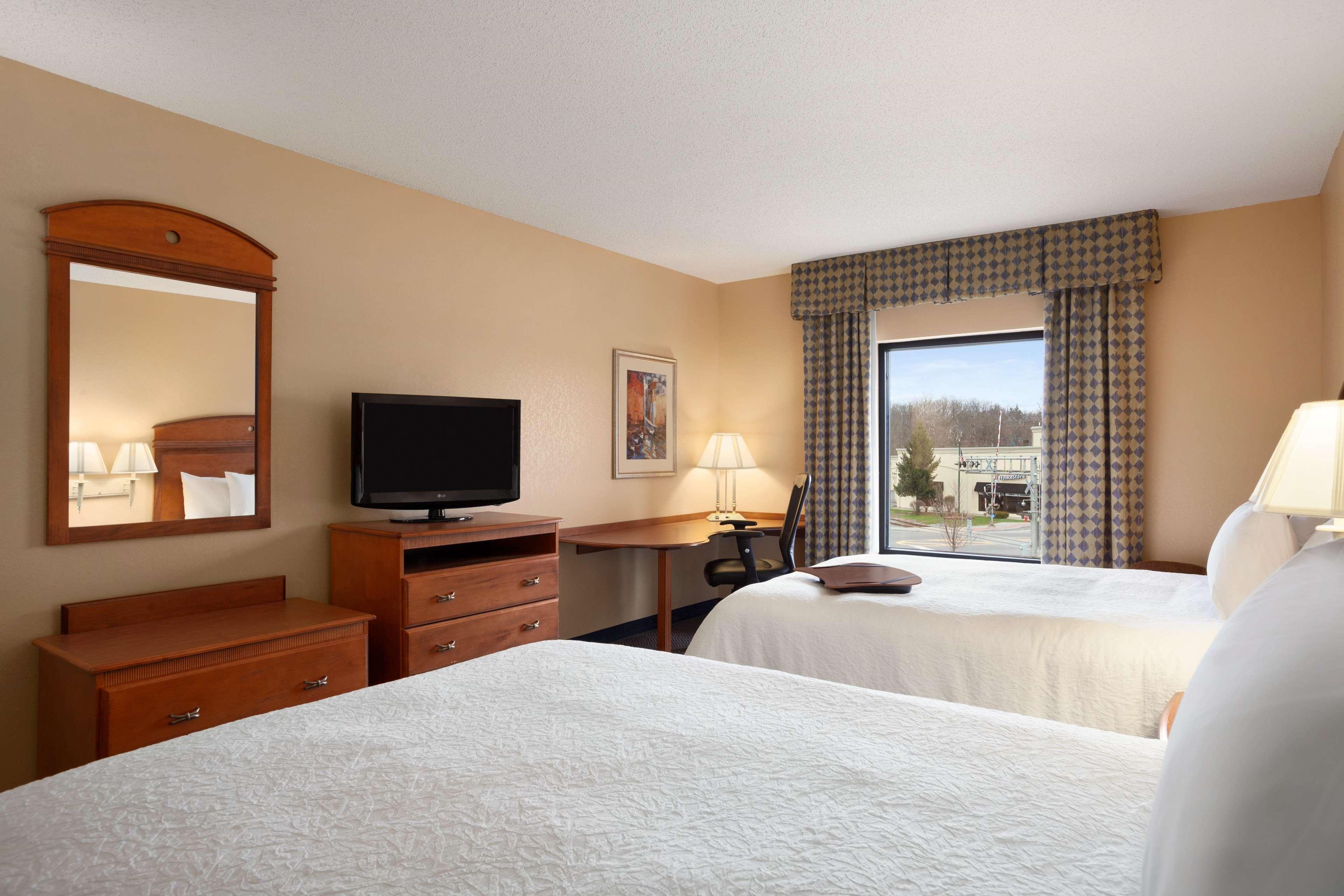Hampton Inn Geneva Buitenkant foto