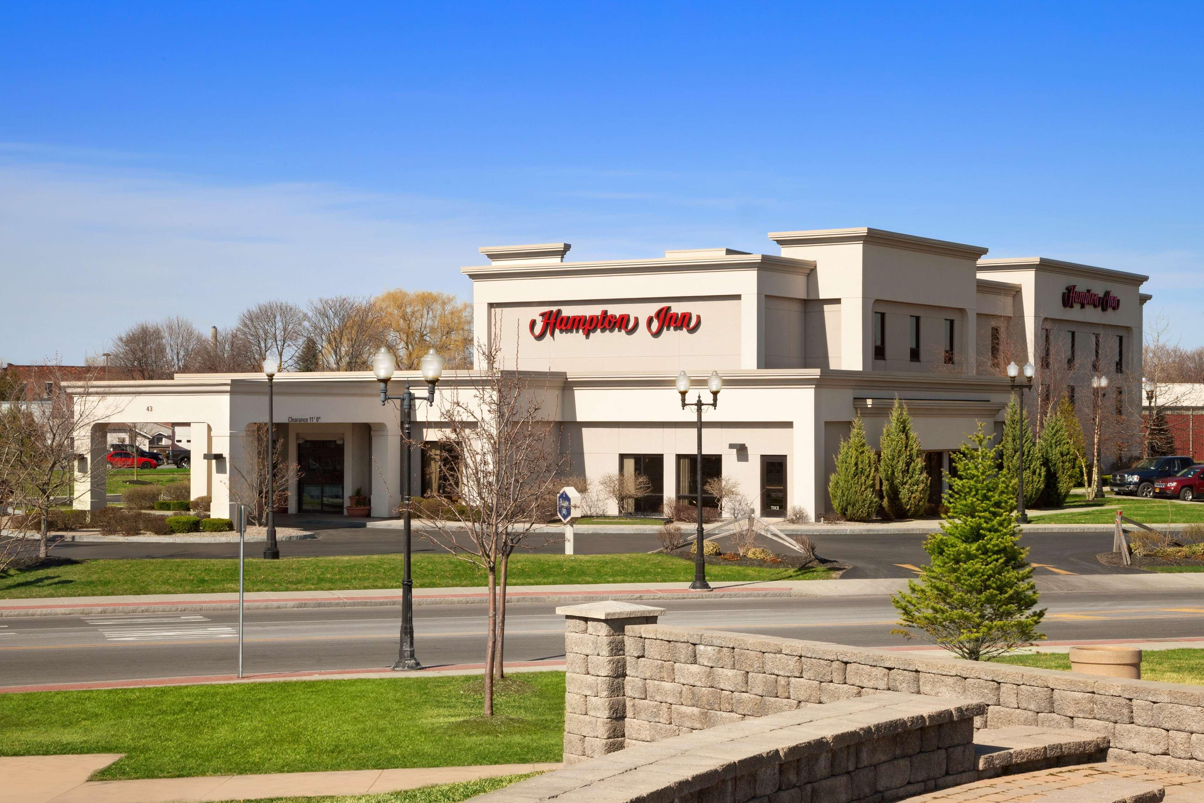 Hampton Inn Geneva Buitenkant foto